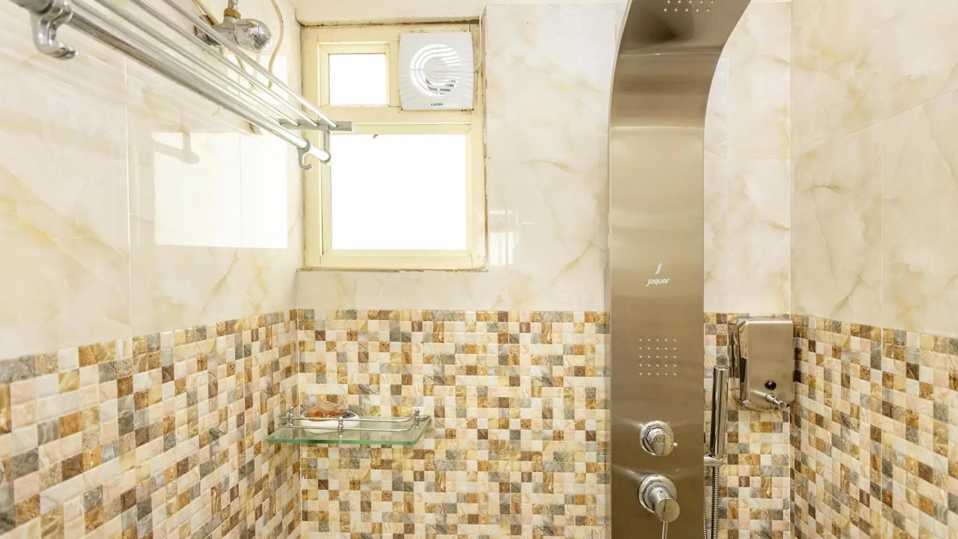 Nucleus Inn Kochi Ινδία